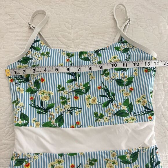 Dippin Daisy's Women's Multicolor Floral Striped One Piece Swimsuit Medium NWT - Picture 13 of 13